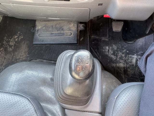 エルフトラック 巻込みパッカー　極東開発　ＧＢ３８－８２１Ｄ－Ｓ　３．８立米　連続スイッチ　走行７６千ｋｍ　積載２ｔ　Ｆ６　６速　マニュアル　塵芥車　巻き込み式　ゴミ収集車　回転板式　バックカメラ　ドラレコ（35枚目）