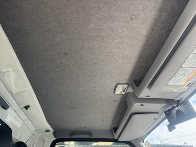 エルフトラック 巻込みパッカー　極東開発　ＧＢ３８－８２１Ｄ－Ｓ　３．８立米　連続スイッチ　走行７６千ｋｍ　積載２ｔ　Ｆ６　６速　マニュアル　塵芥車　巻き込み式　ゴミ収集車　回転板式　バックカメラ　ドラレコ（42枚目）