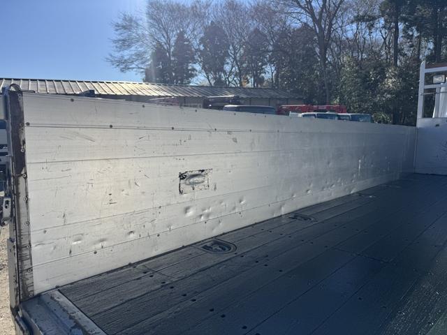 キャンター アルミブロック 標準ロング 新潟丸山車体 造りボデー 丸かんフック5対 4,350×1,800 走行45千km 積載3t シフト:デュオニック 2ペダル セミオートマ アルミアオリ 平ボディー アルミ平(11枚目)