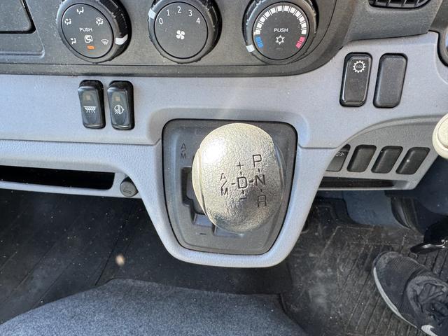 キャンター アルミブロック 標準ロング 新潟丸山車体 造りボデー 丸かんフック5対 4,350×1,800 走行45千km 積載3t シフト:デュオニック 2ペダル セミオートマ アルミアオリ 平ボディー アルミ平(28枚目)