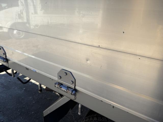キャンター アルミブロック 標準ロング 新潟丸山車体 造りボデー 丸かんフック5対 4,350×1,800 走行45千km 積載3t シフト:デュオニック 2ペダル セミオートマ アルミアオリ 平ボディー アルミ平(49枚目)