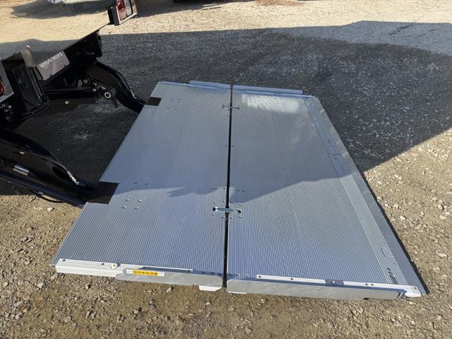 ヒノレンジャー 低温冷凍車 ワイド ベッド付 エアサス 240馬力 格納ゲート 菱重 TDJS50J-1L2 -30℃設定 エバハウス サイド観音扉 6,350×2,300×2,120 門口ステンレス 車検付 フルメッキ 積載2.15t F6 走行1千km(13枚目)