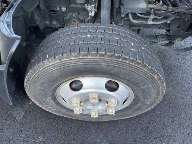 エルフトラック 散水車　ワイド　極東開発　ＬＨ０４－３０２Ｒ　前後散水　サブエンジン式　容量４０００Ｌ　吸入ホース　走行２７千ｋｍ　積載４ｔ　Ｆ６　６速　マニュアル　ＥＴＣ１．０（43枚目）