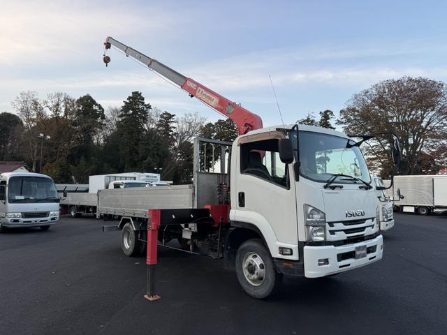 フォワード 2.9t吊4段クレーン アルミブロック 古河ユニック URV374 フックイン ラジコン 差し違いアウトリガー 車検付 走行22千km 積載2.35t F6 6速 マニュアル 吊t数2.9t吊 4段ブーム 送信機 UNIC(2枚目)