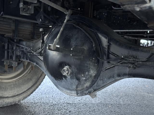 フォワード 2.9t吊4段クレーン アルミブロック 古河ユニック URV374 フックイン ラジコン 差し違いアウトリガー 車検付 走行22千km 積載2.35t F6 6速 マニュアル 吊t数2.9t吊 4段ブーム 送信機 UNIC(30枚目)