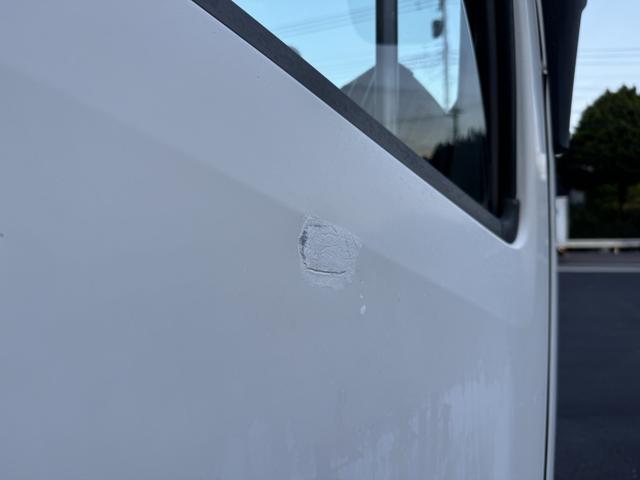 フォワード 2.9t吊4段クレーン アルミブロック 古河ユニック URV374 フックイン ラジコン 差し違いアウトリガー 車検付 走行22千km 積載2.35t F6 6速 マニュアル 吊t数2.9t吊 4段ブーム 送信機 UNIC(49枚目)