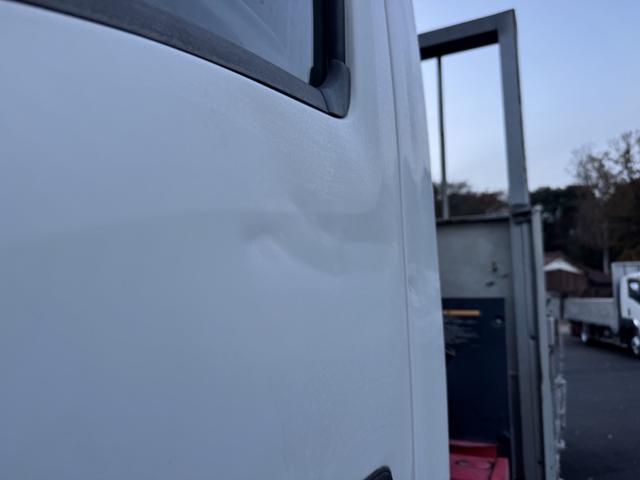 フォワード 2.9t吊4段クレーン アルミブロック 古河ユニック URV374 フックイン ラジコン 差し違いアウトリガー 車検付 走行22千km 積載2.35t F6 6速 マニュアル 吊t数2.9t吊 4段ブーム 送信機 UNIC(50枚目)