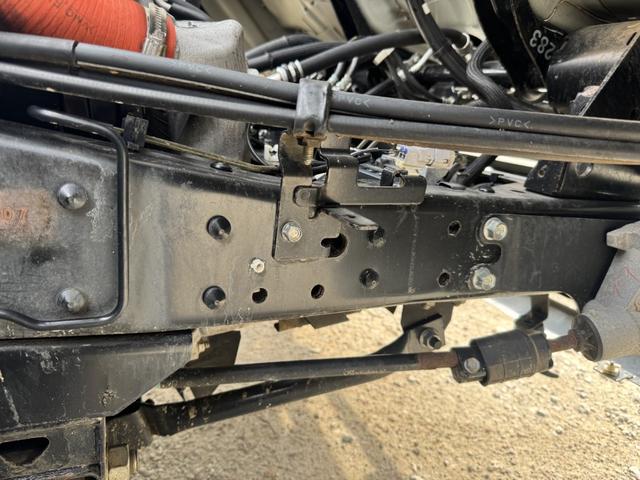 エルフトラック アルミブロック 標準ロング 4,360×1,800 ロープ穴5対 走行33千km フルメッキ 積載2t F5 5速 マニュアル アルミアオリ 平ボデー 平ボディー アルミ平 アルミB ETC1.0 アイドリングストップ(14枚目)