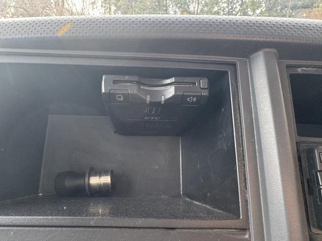 エルフトラック アルミブロック 標準ロング 4,360×1,800 ロープ穴5対 走行33千km フルメッキ 積載2t F5 5速 マニュアル アルミアオリ 平ボデー 平ボディー アルミ平 アルミB ETC1.0 アイドリングストップ(31枚目)