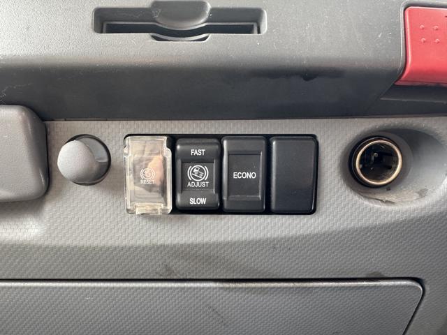 エルフトラック アルミブロック 標準ロング 4,360×1,800 ロープ穴5対 走行33千km フルメッキ 積載2t F5 5速 マニュアル アルミアオリ 平ボデー 平ボディー アルミ平 アルミB ETC1.0 アイドリングストップ(32枚目)