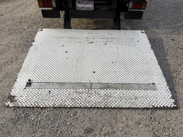 エルフトラック 2.6t吊4段クレーン 木平 ワイド超ロング パワーゲート タダノ ZE264HRU フックイン ラジコン 4,340×2,080 積載2.95t F6 6速 マニュアル ゲート付 パワーゲートラジコン 吊t数2.6t吊 4段ブーム 送信機 ETC1.0(11枚目)