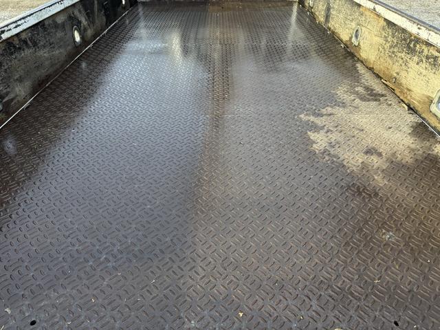 エルフトラック 2.6t吊4段クレーン 木平 ワイド超ロング パワーゲート タダノ ZE264HRU フックイン ラジコン 4,340×2,080 積載2.95t F6 6速 マニュアル ゲート付 パワーゲートラジコン 吊t数2.6t吊 4段ブーム 送信機 ETC1.0(15枚目)