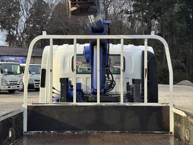 エルフトラック 2.6t吊4段クレーン 木平 ワイド超ロング パワーゲート タダノ ZE264HRU フックイン ラジコン 4,340×2,080 積載2.95t F6 6速 マニュアル ゲート付 パワーゲートラジコン 吊t数2.6t吊 4段ブーム 送信機 ETC1.0(16枚目)