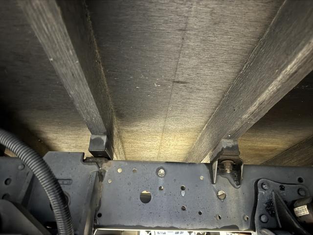 エルフトラック 2.6t吊4段クレーン 木平 ワイド超ロング パワーゲート タダノ ZE264HRU フックイン ラジコン 4,340×2,080 積載2.95t F6 6速 マニュアル ゲート付 パワーゲートラジコン 吊t数2.6t吊 4段ブーム 送信機 ETC1.0(30枚目)