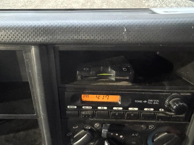 エルフトラック 2.6t吊4段クレーン 木平 ワイド超ロング パワーゲート タダノ ZE264HRU フックイン ラジコン 4,340×2,080 積載2.95t F6 6速 マニュアル ゲート付 パワーゲートラジコン 吊t数2.6t吊 4段ブーム 送信機 ETC1.0(39枚目)