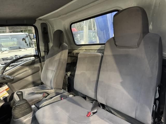 エルフトラック 2.6t吊4段クレーン 木平 ワイド超ロング パワーゲート タダノ ZE264HRU フックイン ラジコン 4,340×2,080 積載2.95t F6 6速 マニュアル ゲート付 パワーゲートラジコン 吊t数2.6t吊 4段ブーム 送信機 ETC1.0(45枚目)