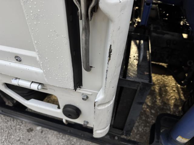 エルフトラック 2.6t吊4段クレーン 木平 ワイド超ロング パワーゲート タダノ ZE264HRU フックイン ラジコン 4,340×2,080 積載2.95t F6 6速 マニュアル ゲート付 パワーゲートラジコン 吊t数2.6t吊 4段ブーム 送信機 ETC1.0(60枚目)