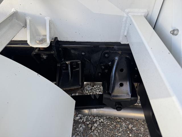 ヒノレンジャー 散水車　サカイ　ＳＴ４Ｅ　数量３９００Ｌ　前後散水　サブエンジン式　排出ホース　吸水ホース　走行６千ｋｍ　ＡＴ　オートマ　２ペダル　積載３．９ｔ　ＥＴＣ１．０　サブＥ／Ｇ（18枚目）