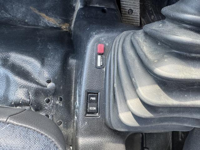 ヒノレンジャー 散水車　サカイ　ＳＴ４Ｅ　数量３９００Ｌ　前後散水　サブエンジン式　排出ホース　吸水ホース　走行６千ｋｍ　ＡＴ　オートマ　２ペダル　積載３．９ｔ　ＥＴＣ１．０　サブＥ／Ｇ（32枚目）