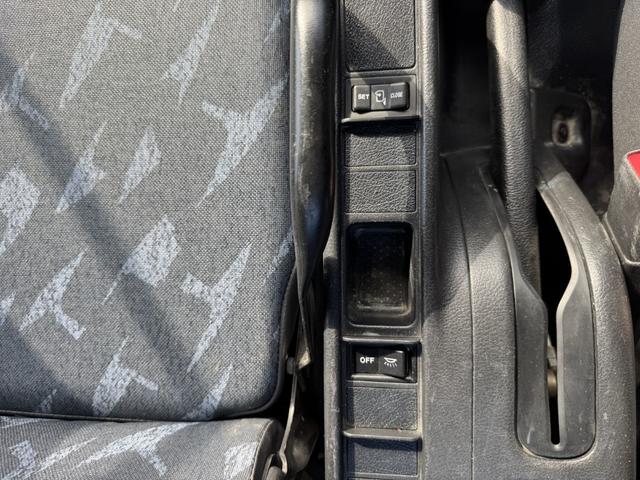 ヒノレンジャー 散水車　サカイ　ＳＴ４Ｅ　数量３９００Ｌ　前後散水　サブエンジン式　排出ホース　吸水ホース　走行６千ｋｍ　ＡＴ　オートマ　２ペダル　積載３．９ｔ　ＥＴＣ１．０　サブＥ／Ｇ（33枚目）