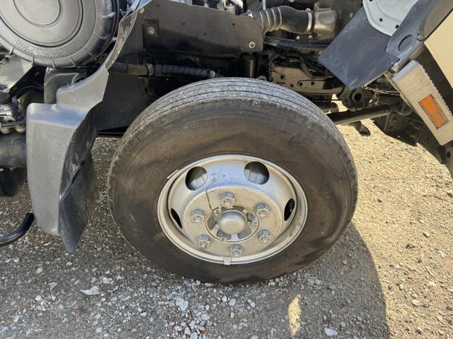 ヒノレンジャー 散水車　サカイ　ＳＴ４Ｅ　数量３９００Ｌ　前後散水　サブエンジン式　排出ホース　吸水ホース　走行６千ｋｍ　ＡＴ　オートマ　２ペダル　積載３．９ｔ　ＥＴＣ１．０　サブＥ／Ｇ（43枚目）