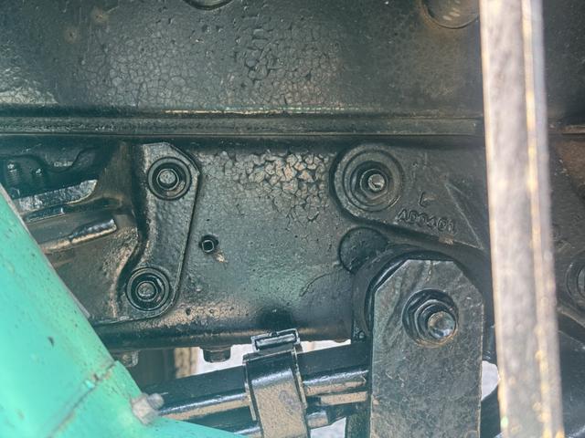 デュトロ プレスパッカー　ワイド　極東開発　ＧＢ８３－２７Ｈ－Ｓ　８．３立米　連続スイッチ　汚水タンク付　積載２．７５ｔ　Ｆ６　６速　マニュアル　塵芥車　プレス式　極東パッカー　ゴミ収集車　バックカメラ　アイドリングストップ（26枚目）