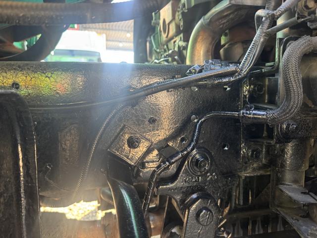 デュトロ プレスパッカー　ワイド　極東開発　ＧＢ８３－２７Ｈ－Ｓ　８．３立米　連続スイッチ　汚水タンク付　積載２．７５ｔ　Ｆ６　６速　マニュアル　塵芥車　プレス式　極東パッカー　ゴミ収集車　バックカメラ　アイドリングストップ（31枚目）