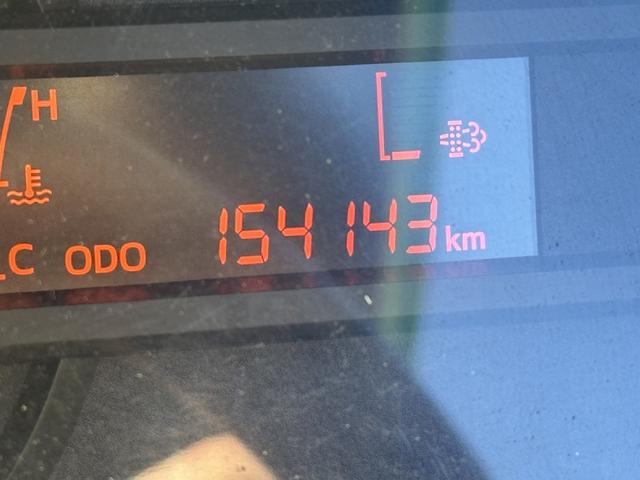 デュトロ プレスパッカー　ワイド　極東開発　ＧＢ８３－２７Ｈ－Ｓ　８．３立米　連続スイッチ　汚水タンク付　積載２．７５ｔ　Ｆ６　６速　マニュアル　塵芥車　プレス式　極東パッカー　ゴミ収集車　バックカメラ　アイドリングストップ（35枚目）