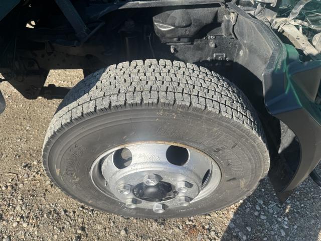 デュトロ プレスパッカー　ワイド　極東開発　ＧＢ８３－２７Ｈ－Ｓ　８．３立米　連続スイッチ　汚水タンク付　積載２．７５ｔ　Ｆ６　６速　マニュアル　塵芥車　プレス式　極東パッカー　ゴミ収集車　バックカメラ　アイドリングストップ（48枚目）