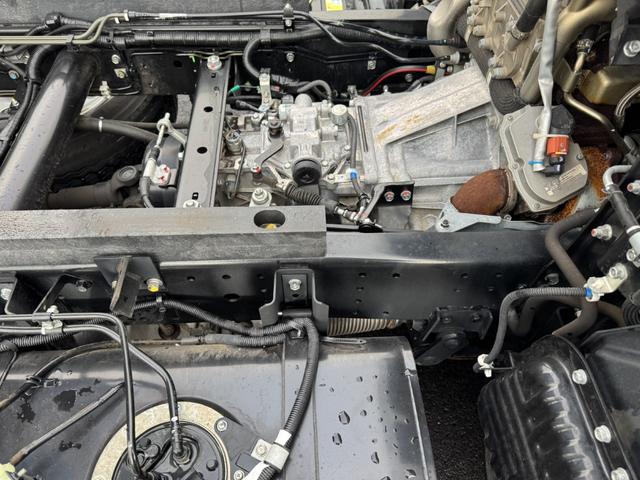 ＮＴ４５０アトラス 強化ダンプ　１０尺　フルスーパーロー　３ｔ４ナンバー　キャンターＯＥＭ　新明和　ＤＲ２－０１１０ＳＹ　走行３４千ｋｍ　積載３ｔ　Ｉ５　５速　マニュアル　新明和ダンプ　３ｔダンプ　車線逸脱警報装置　横滑り防止　衝突被害軽減ブレーキ（24枚目）