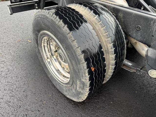 ＮＴ４５０アトラス 強化ダンプ　１０尺　フルスーパーロー　３ｔ４ナンバー　キャンターＯＥＭ　新明和　ＤＲ２－０１１０ＳＹ　走行３４千ｋｍ　積載３ｔ　Ｉ５　５速　マニュアル　新明和ダンプ　３ｔダンプ　車線逸脱警報装置　横滑り防止　衝突被害軽減ブレーキ（40枚目）