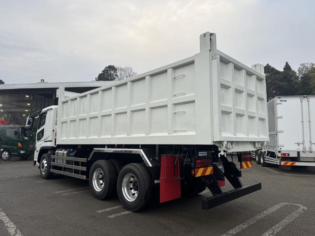 スーパーグレート 深ダンプ　２デフ　土砂禁　新明和　ＤＲ１２－０２ＳＣ　２１立米　６，５００×２，１６０×１，５００　オールステンレス　水密　積載１０．１ｔ　車検付　アルミホイール　シフトパイロット　２ペダル　大型ダンプ（5枚目）