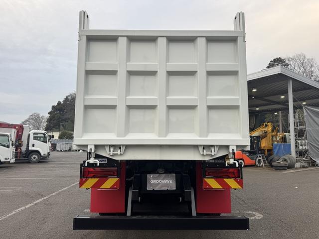 スーパーグレート 深ダンプ　２デフ　土砂禁　新明和　ＤＲ１２－０２ＳＣ　２１立米　６，５００×２，１６０×１，５００　オールステンレス　水密　積載１０．１ｔ　車検付　アルミホイール　シフトパイロット　２ペダル　大型ダンプ（9枚目）