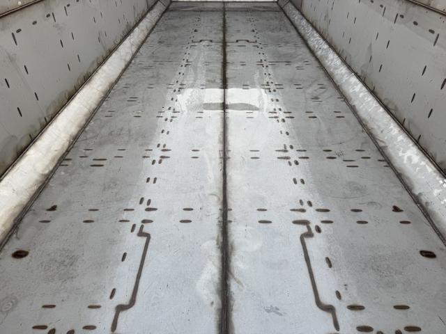 スーパーグレート 深ダンプ　２デフ　土砂禁　新明和　ＤＲ１２－０２ＳＣ　２１立米　６，５００×２，１６０×１，５００　オールステンレス　水密　積載１０．１ｔ　車検付　アルミホイール　シフトパイロット　２ペダル　大型ダンプ（13枚目）