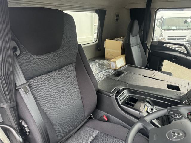 スーパーグレート 深ダンプ　２デフ　土砂禁　新明和　ＤＲ１２－０２ＳＣ　２１立米　６，５００×２，１６０×１，５００　オールステンレス　水密　積載１０．１ｔ　車検付　アルミホイール　シフトパイロット　２ペダル　大型ダンプ（32枚目）