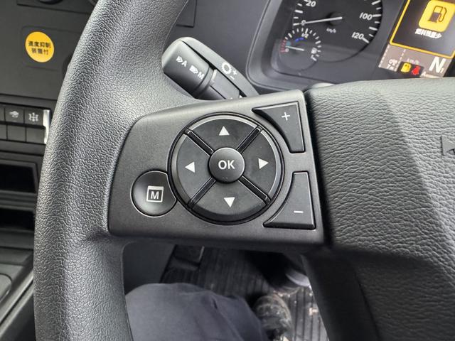 スーパーグレート 深ダンプ　２デフ　土砂禁　新明和　ＤＲ１２－０２ＳＣ　２１立米　６，５００×２，１６０×１，５００　オールステンレス　水密　積載１０．１ｔ　車検付　アルミホイール　シフトパイロット　２ペダル　大型ダンプ（35枚目）