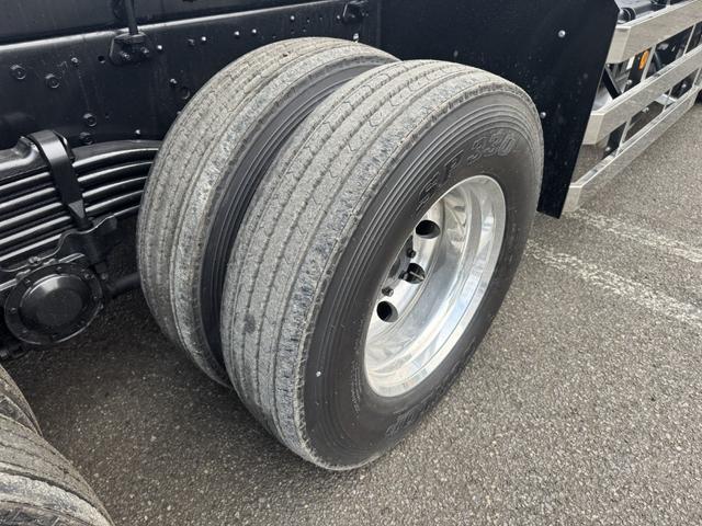 スーパーグレート 深ダンプ　２デフ　土砂禁　新明和　ＤＲ１２－０２ＳＣ　２１立米　６，５００×２，１６０×１，５００　オールステンレス　水密　積載１０．１ｔ　車検付　アルミホイール　シフトパイロット　２ペダル　大型ダンプ（49枚目）