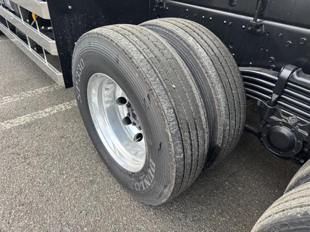 スーパーグレート 深ダンプ　２デフ　土砂禁　新明和　ＤＲ１２－０２ＳＣ　２１立米　６，５００×２，１６０×１，５００　オールステンレス　水密　積載１０．１ｔ　車検付　アルミホイール　シフトパイロット　２ペダル　大型ダンプ（51枚目）