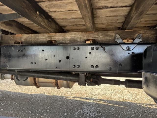 ファイター ２．９ｔ吊４段クレーン　木平　タダノ　ＺＥ３０４ＨＲ　フックイン　ラジコン　５，４６０×２，１５０　ロープ穴４対　積載２．６５ｔ　Ｆ６　６速　マニュアル　吊ｔ数２．９ｔ吊　４段ブーム　古河ユニック　送信機　４ｔクレーン（29枚目）