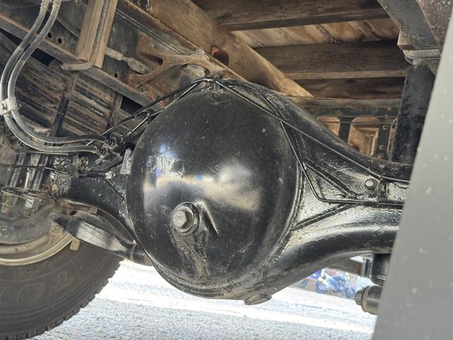 ファイター ２．９ｔ吊４段クレーン　木平　タダノ　ＺＥ３０４ＨＲ　フックイン　ラジコン　５，４６０×２，１５０　ロープ穴４対　積載２．６５ｔ　Ｆ６　６速　マニュアル　吊ｔ数２．９ｔ吊　４段ブーム　古河ユニック　送信機　４ｔクレーン（31枚目）