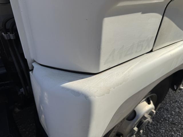 ファイター ２．９ｔ吊４段クレーン　木平　タダノ　ＺＥ３０４ＨＲ　フックイン　ラジコン　５，４６０×２，１５０　ロープ穴４対　積載２．６５ｔ　Ｆ６　６速　マニュアル　吊ｔ数２．９ｔ吊　４段ブーム　古河ユニック　送信機　４ｔクレーン（50枚目）