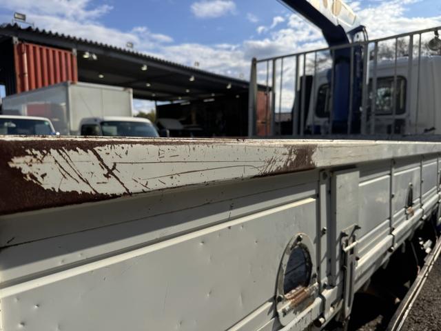 ファイター ２．９ｔ吊４段クレーン　木平　タダノ　ＺＥ３０４ＨＲ　フックイン　ラジコン　５，４６０×２，１５０　ロープ穴４対　積載２．６５ｔ　Ｆ６　６速　マニュアル　吊ｔ数２．９ｔ吊　４段ブーム　古河ユニック　送信機　４ｔクレーン（56枚目）