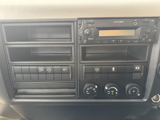 ファイター フックロール　極東開発　ＪＭ０４－５５－Ｄ　ツインホイスト　キャブバックステップ　ラジコン　車検付　積載３．４５ｔ　Ｆ６　６速　マニュアル　脱着装置付コンテナ専用車　コンテナ車　アームロール（30枚目）