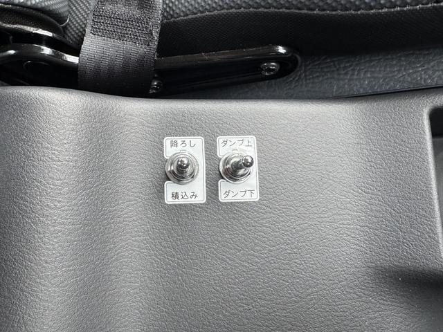 ファイター フックロール　極東開発　ＪＭ０４－５５－Ｄ　ツインホイスト　キャブバックステップ　ラジコン　車検付　積載３．４５ｔ　Ｆ６　６速　マニュアル　脱着装置付コンテナ専用車　コンテナ車　アームロール（31枚目）