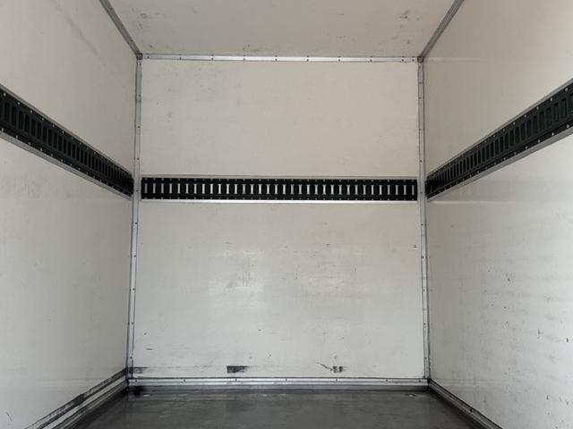 キャンター 保冷バン　１０尺　全低床　東プレ　リア３枚観音扉　ラッシング１段　床ステンレス　断熱５５ｍｍ　走行５５千ｋｍ　リアＷタイヤ　積載１．３５ｔ　シフト：デュオニック　２ペダル　セミオートマ　パネルバン　５ｔ限定免許対応（15枚目）