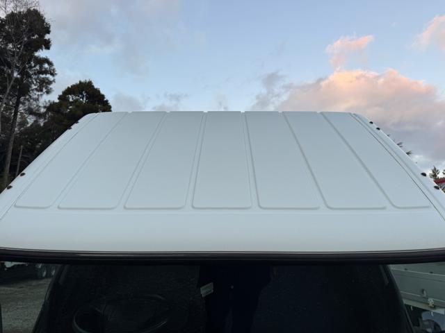 キャンター 保冷バン　１０尺　全低床　東プレ　リア３枚観音扉　ラッシング１段　床ステンレス　断熱５５ｍｍ　走行５５千ｋｍ　リアＷタイヤ　積載１．３５ｔ　シフト：デュオニック　２ペダル　セミオートマ　パネルバン　５ｔ限定免許対応（38枚目）