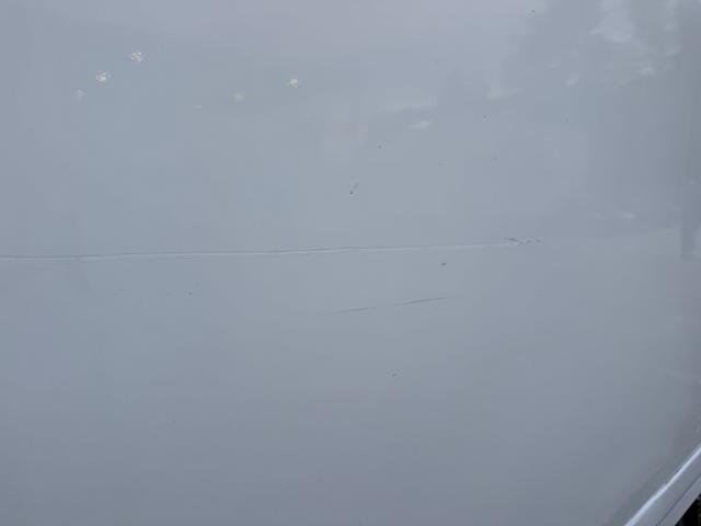 キャンター 保冷バン　１０尺　全低床　東プレ　リア３枚観音扉　ラッシング１段　床ステンレス　断熱５５ｍｍ　走行５５千ｋｍ　リアＷタイヤ　積載１．３５ｔ　シフト：デュオニック　２ペダル　セミオートマ　パネルバン　５ｔ限定免許対応（48枚目）