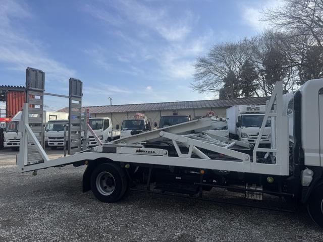 キャンター ２台積キャリアカー　赤城車体　ＳＩＦ－８３Ｍ　ウインチ　ラジコン　油圧ゲート　積載３．６ｔ　シフト：デュオニック　２ペダル　セミオートマ　車輛運搬車　車載車　ＥＴＣ１．０（8枚目）