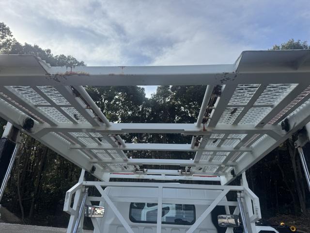 キャンター ２台積キャリアカー　赤城車体　ＳＩＦ－８３Ｍ　ウインチ　ラジコン　油圧ゲート　積載３．６ｔ　シフト：デュオニック　２ペダル　セミオートマ　車輛運搬車　車載車　ＥＴＣ１．０（20枚目）