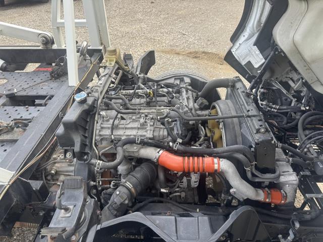 キャンター ２台積キャリアカー　赤城車体　ＳＩＦ－８３Ｍ　ウインチ　ラジコン　油圧ゲート　積載３．６ｔ　シフト：デュオニック　２ペダル　セミオートマ　車輛運搬車　車載車　ＥＴＣ１．０（40枚目）